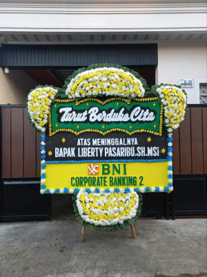 Papan Bunga Duka di Linggang Bigung